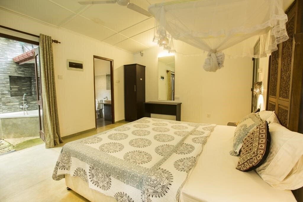 Фото Wadduwa Beach Villa 3*